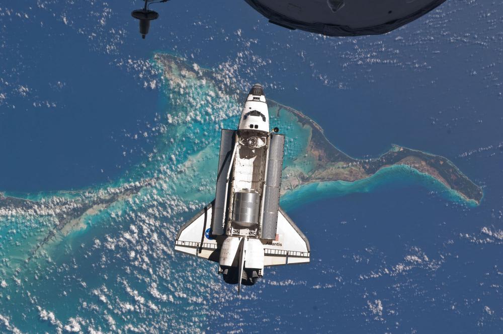 space-shuttle-atlantis-flip-ocean.thumb.